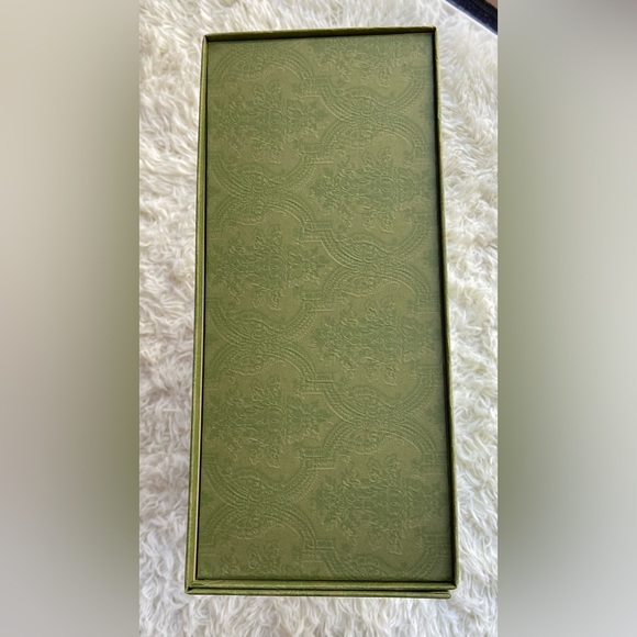 Empty Gucci Box. just the box - Picture 4 of 9